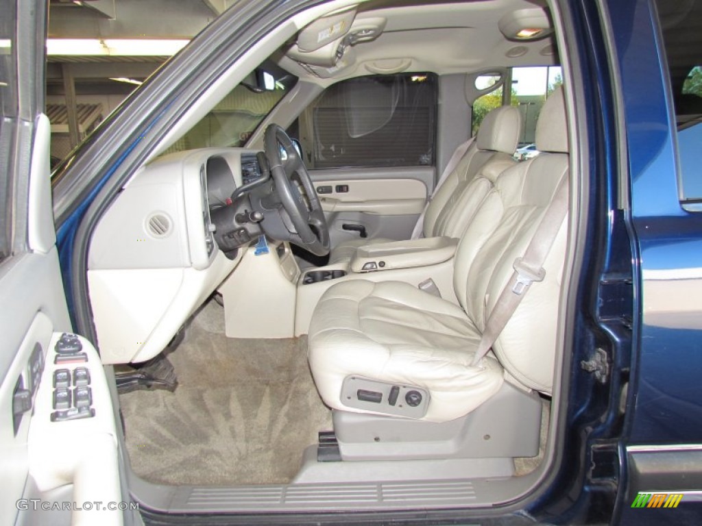 Tan/Neutral Interior 2001 Chevrolet Tahoe LT Photo #56182310