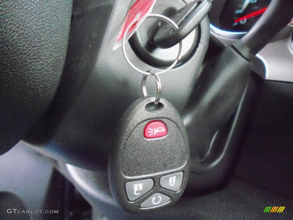 2011 Chevrolet Silverado 3500HD LT Extended Cab 4x4 Dually Keys Photos