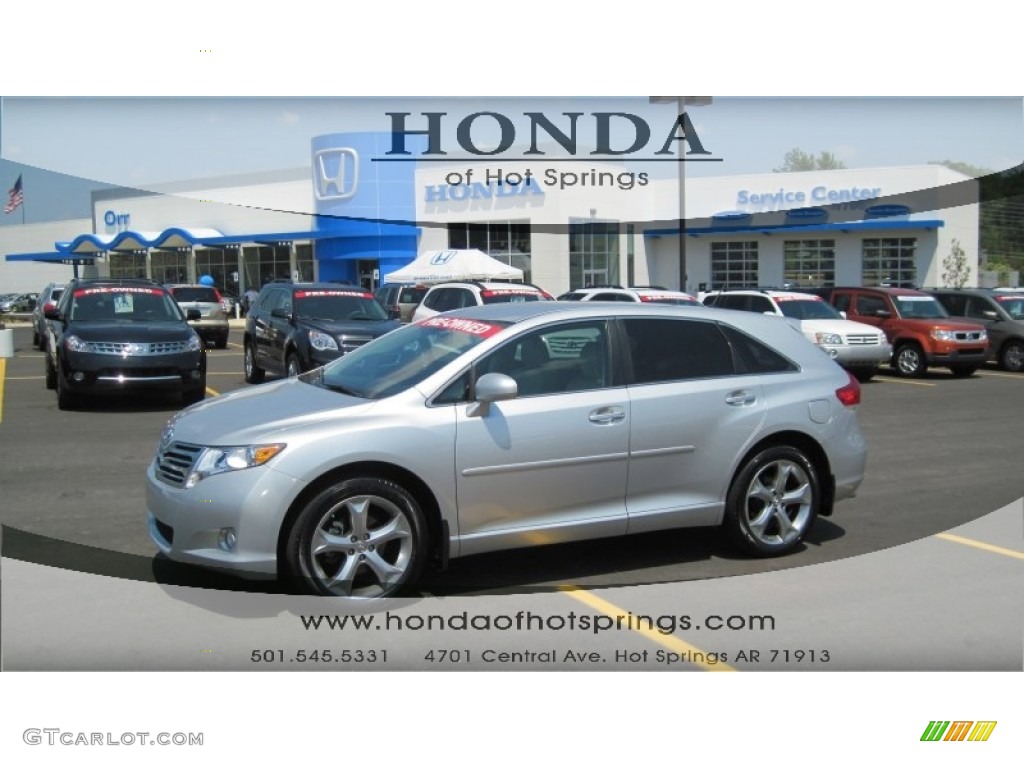 2009 Venza V6 - Classic Silver Metallic / Ivory photo #1