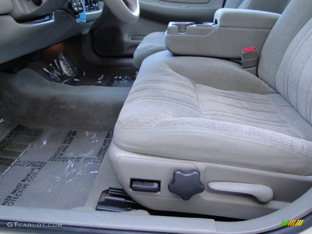 2004 Impala  - White / Medium Gray photo #15