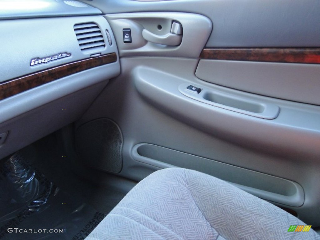 2004 Impala  - White / Medium Gray photo #21