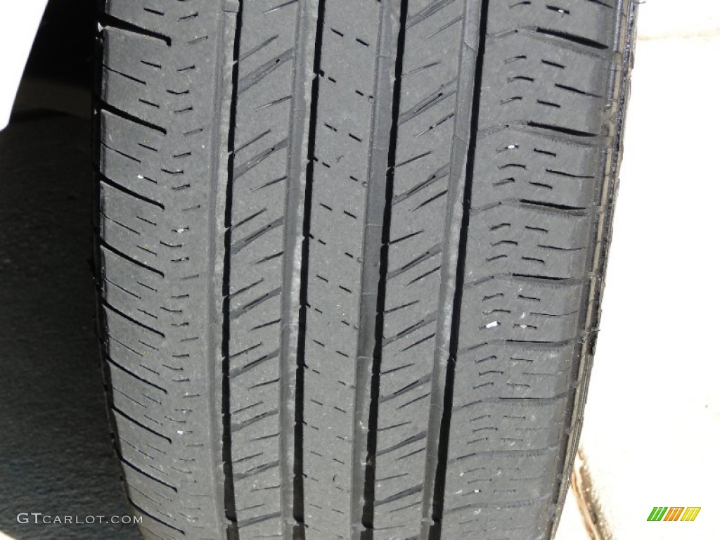 2004 Impala  - White / Medium Gray photo #30