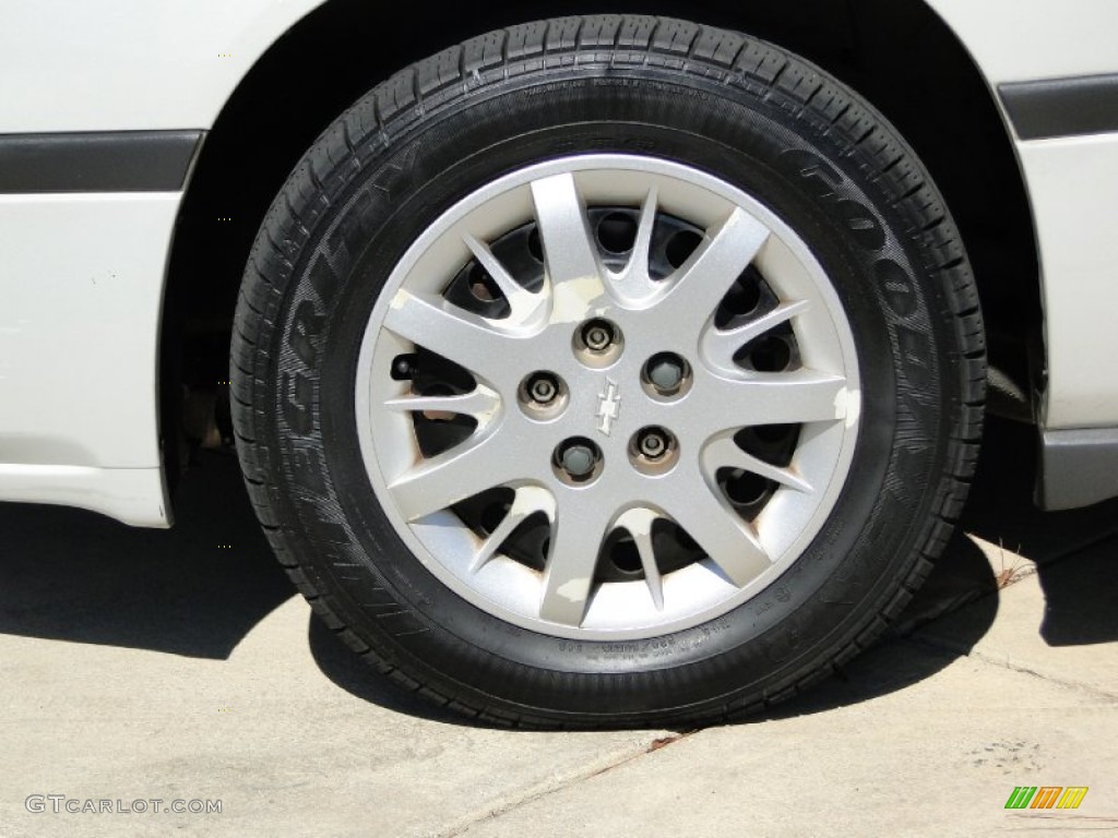 2004 Impala  - White / Medium Gray photo #31