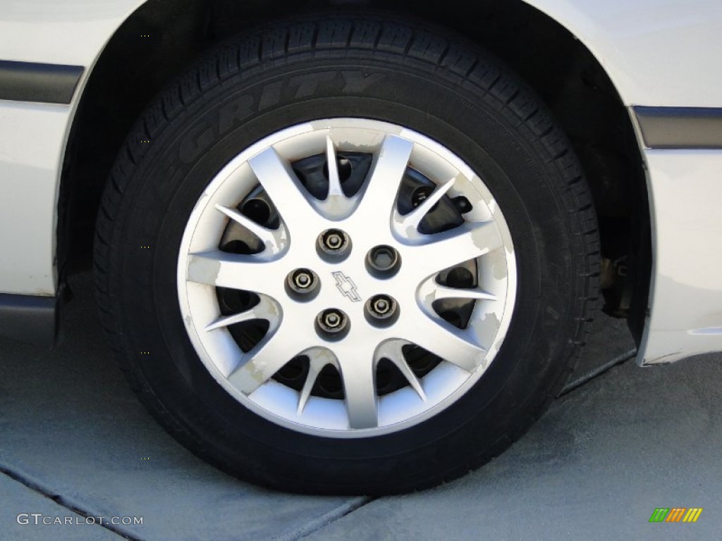 2004 Impala  - White / Medium Gray photo #34