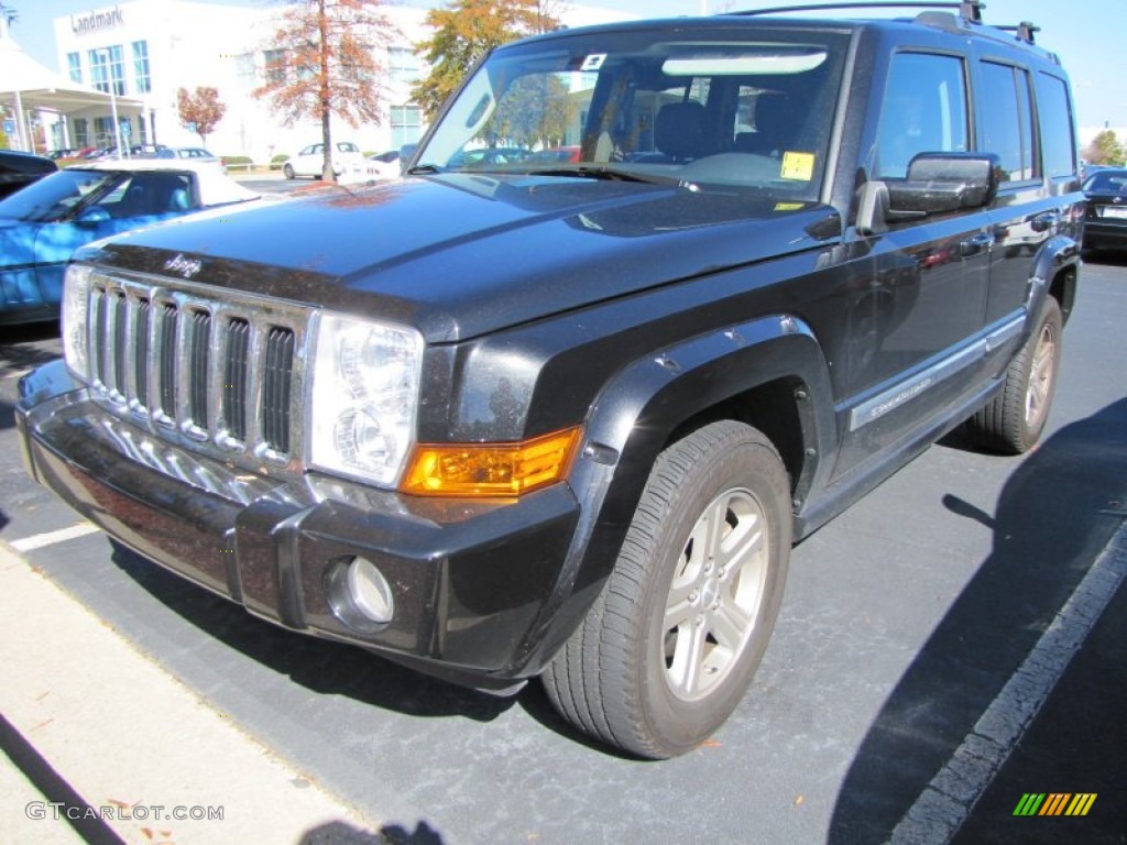 Brilliant Black Crystal Pearl Jeep Commander