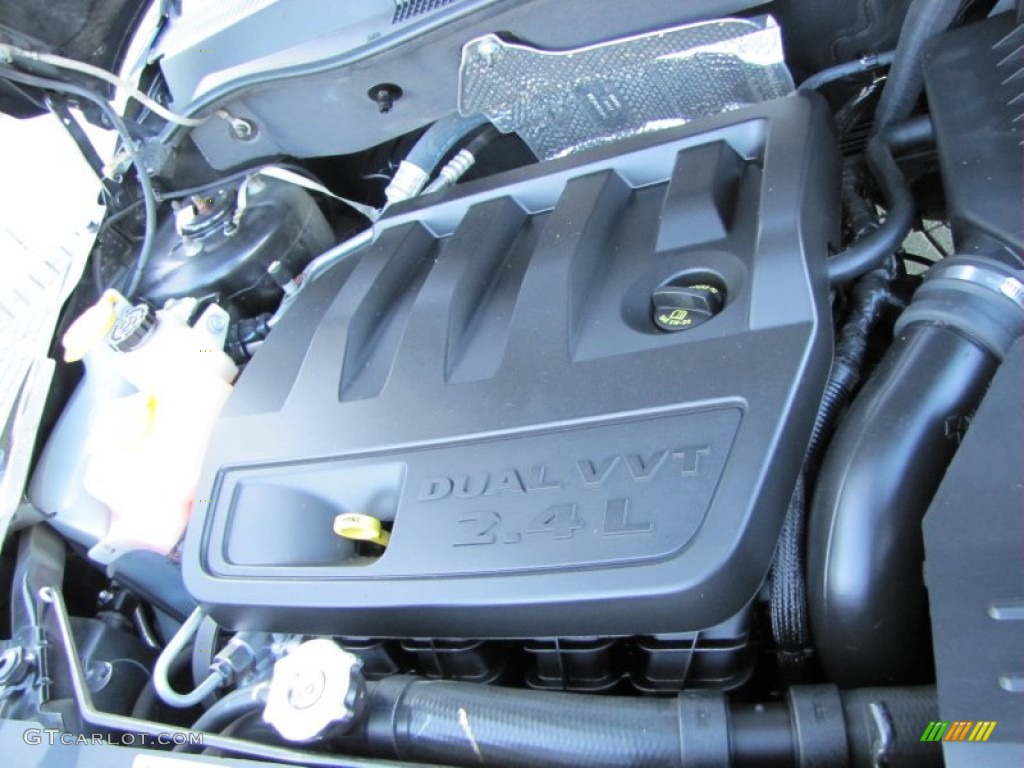 2008 Dodge Caliber R/T Engine Photos