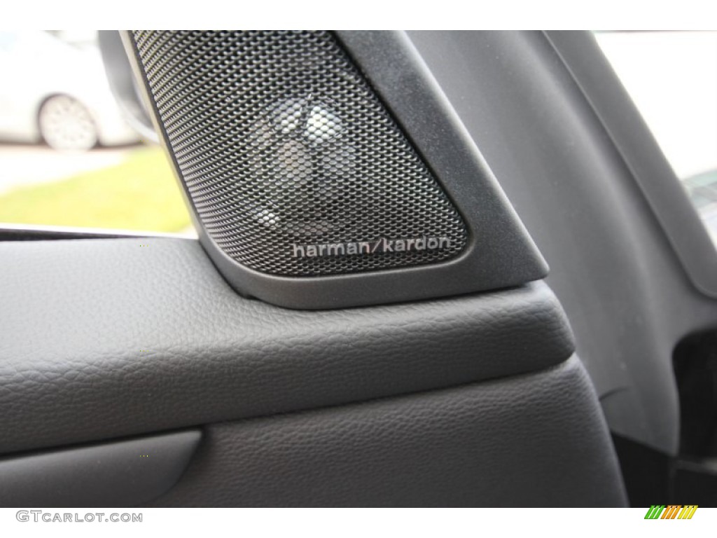 2012 BMW 3 Series 335i Convertible Audio System Photos