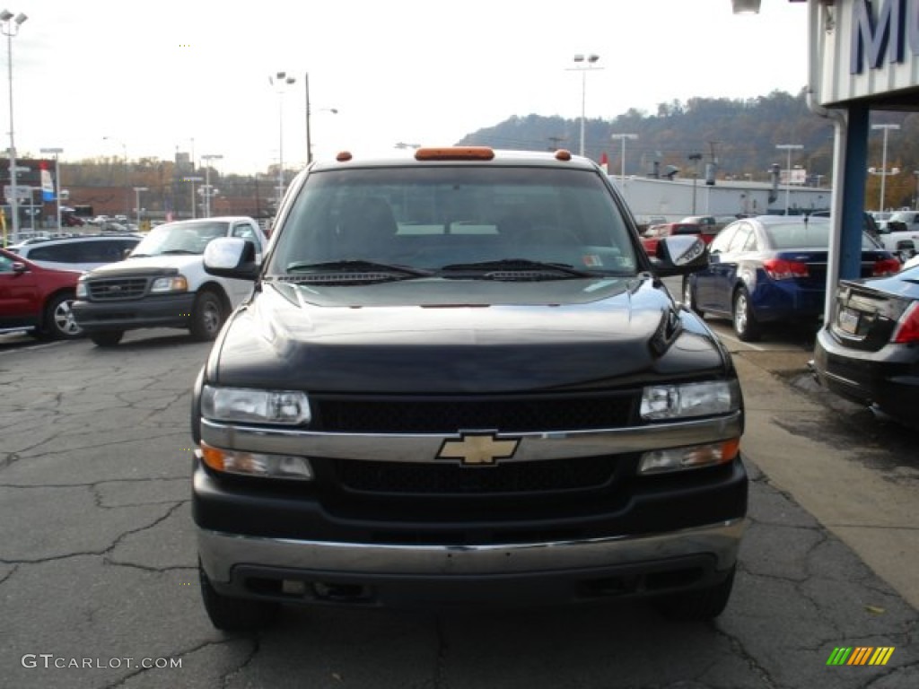 2002 Silverado 2500 LS Extended Cab 4x4 - Onyx Black / Graphite photo #3