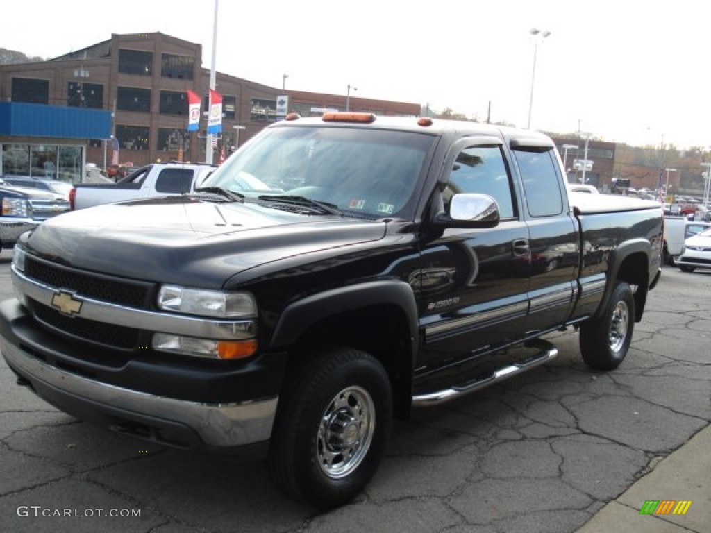 2002 Silverado 2500 LS Extended Cab 4x4 - Onyx Black / Graphite photo #4