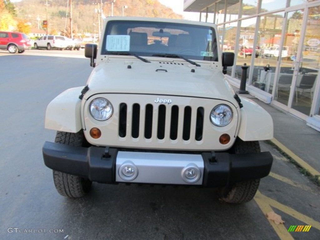 2011 Wrangler Sahara 4x4 - Sahara Tan / Black/Dark Saddle photo #7