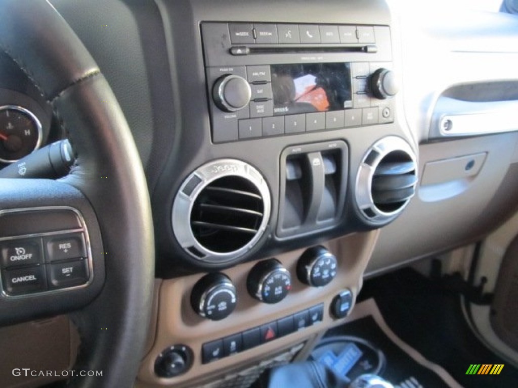 2011 Wrangler Sahara 4x4 - Sahara Tan / Black/Dark Saddle photo #13