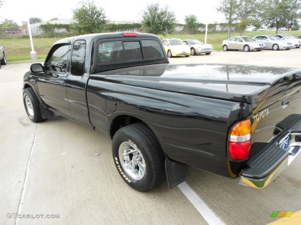 2004 Tacoma SR5 Xtracab - Black Sand Pearl / Oak photo #5