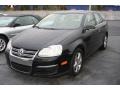 Black - Jetta SE Sedan Photo No. 1