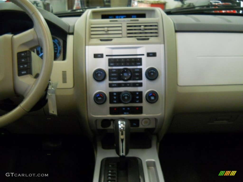 2008 Mariner V6 Premier 4WD - Black / Cashmere photo #5