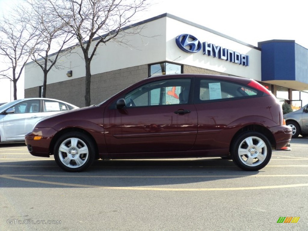 2006 Focus ZX3 SES Hatchback - Dark Toreador Red Metallic / Charcoal/Light Flint photo #6