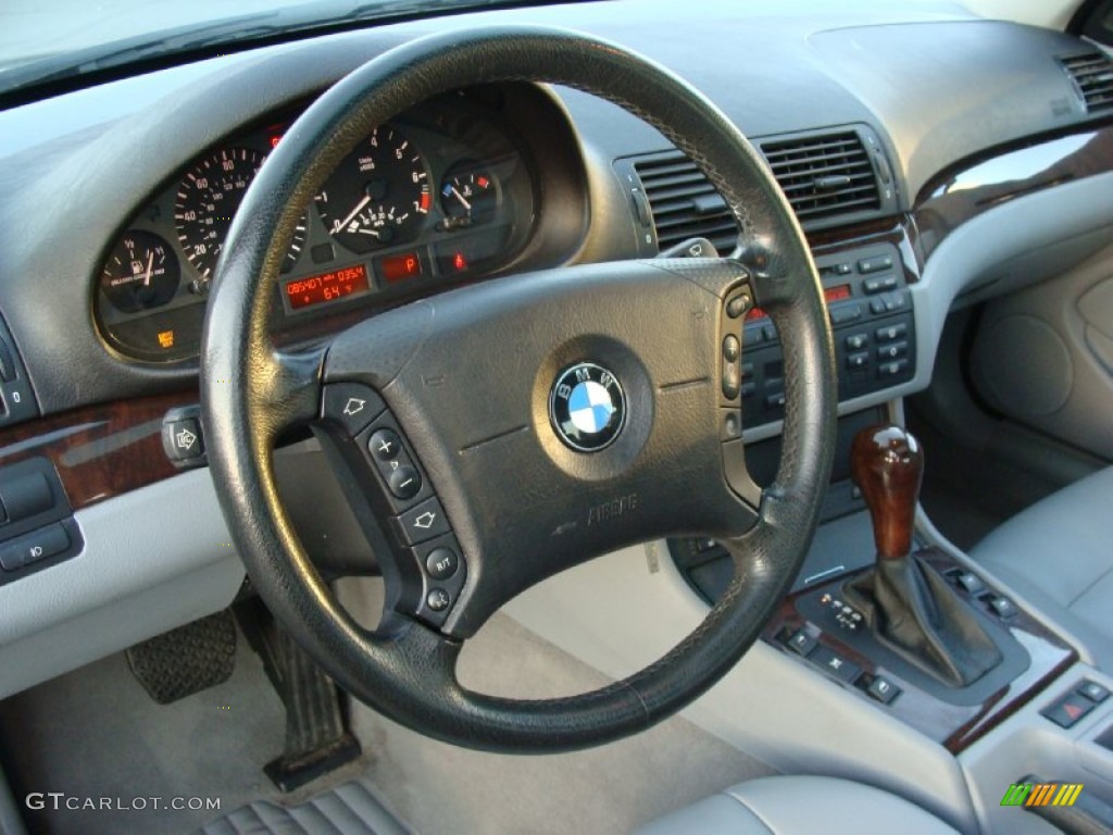 2004 3 Series 325xi Sedan - Jet Black / Grey photo #12