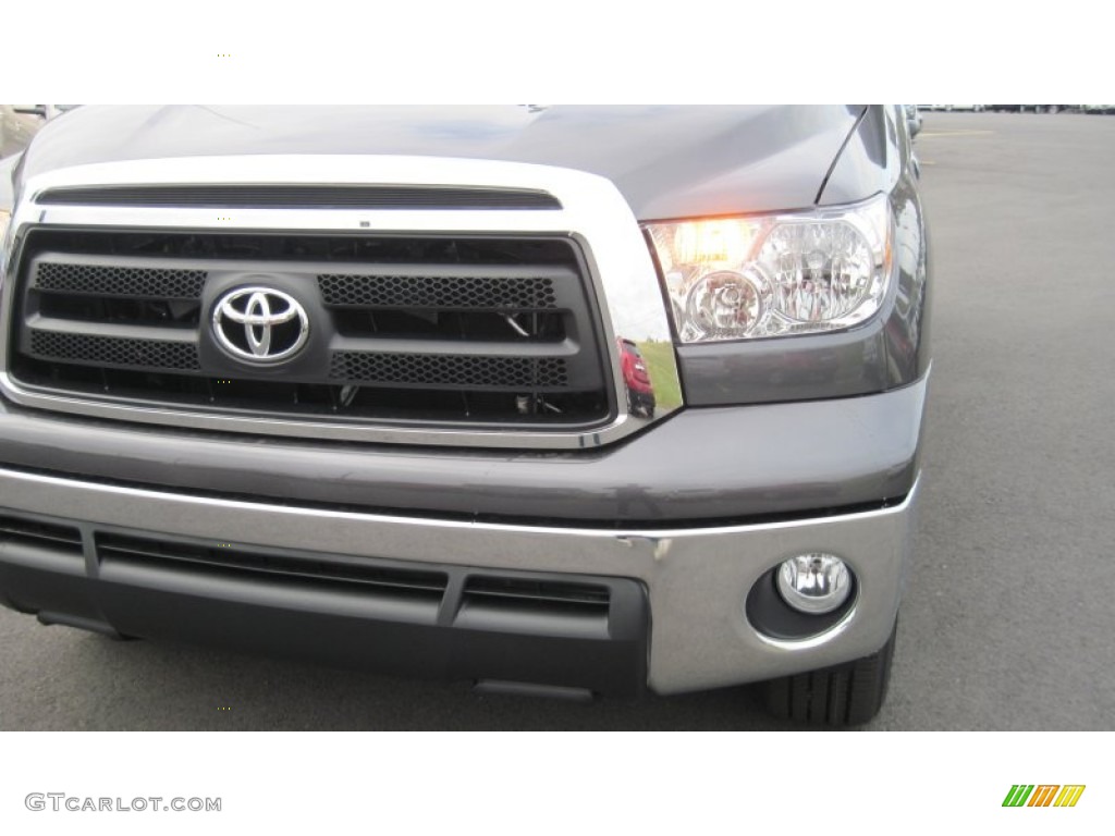 2012 Tundra SR5 CrewMax - Magnetic Gray Metallic / Graphite photo #9