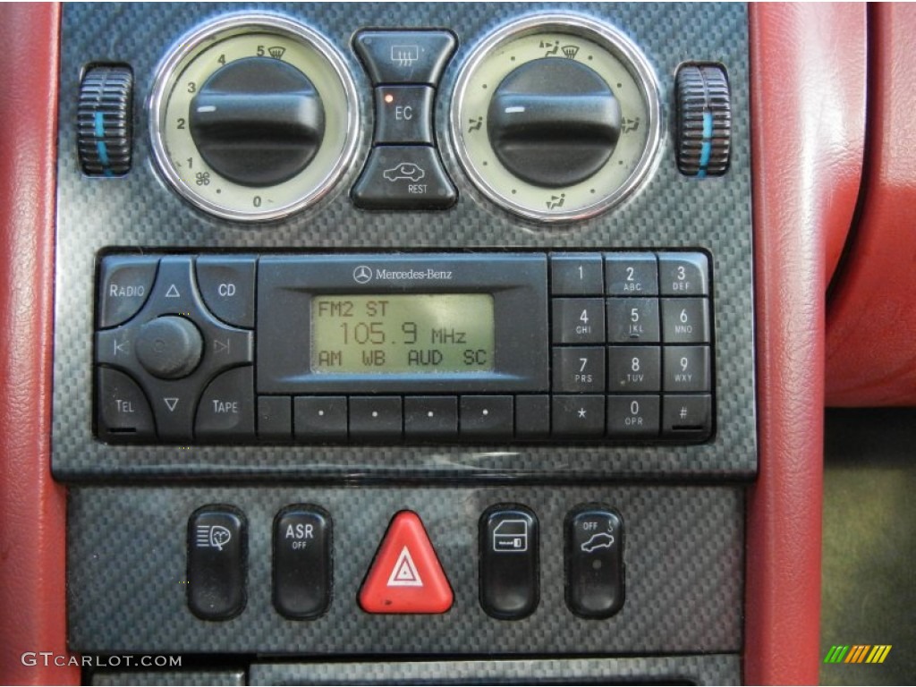 1999 Mercedes-Benz SLK 230 Kompressor Roadster Audio System Photos
