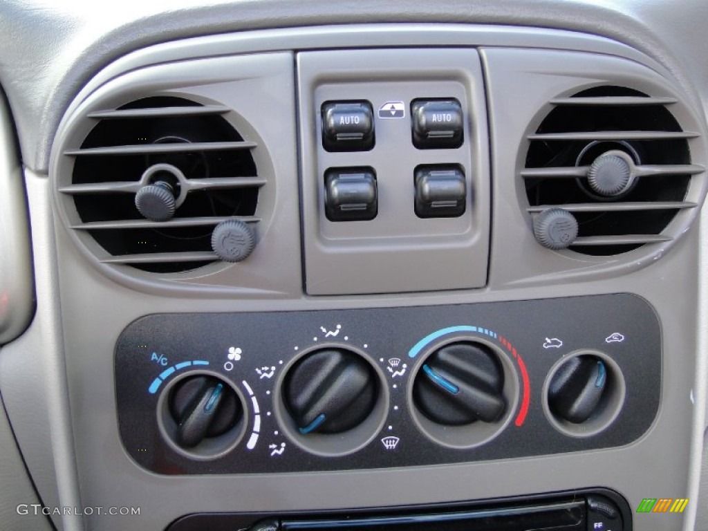 2005 Chrysler PT Cruiser GT Convertible Controls Photo #56209763