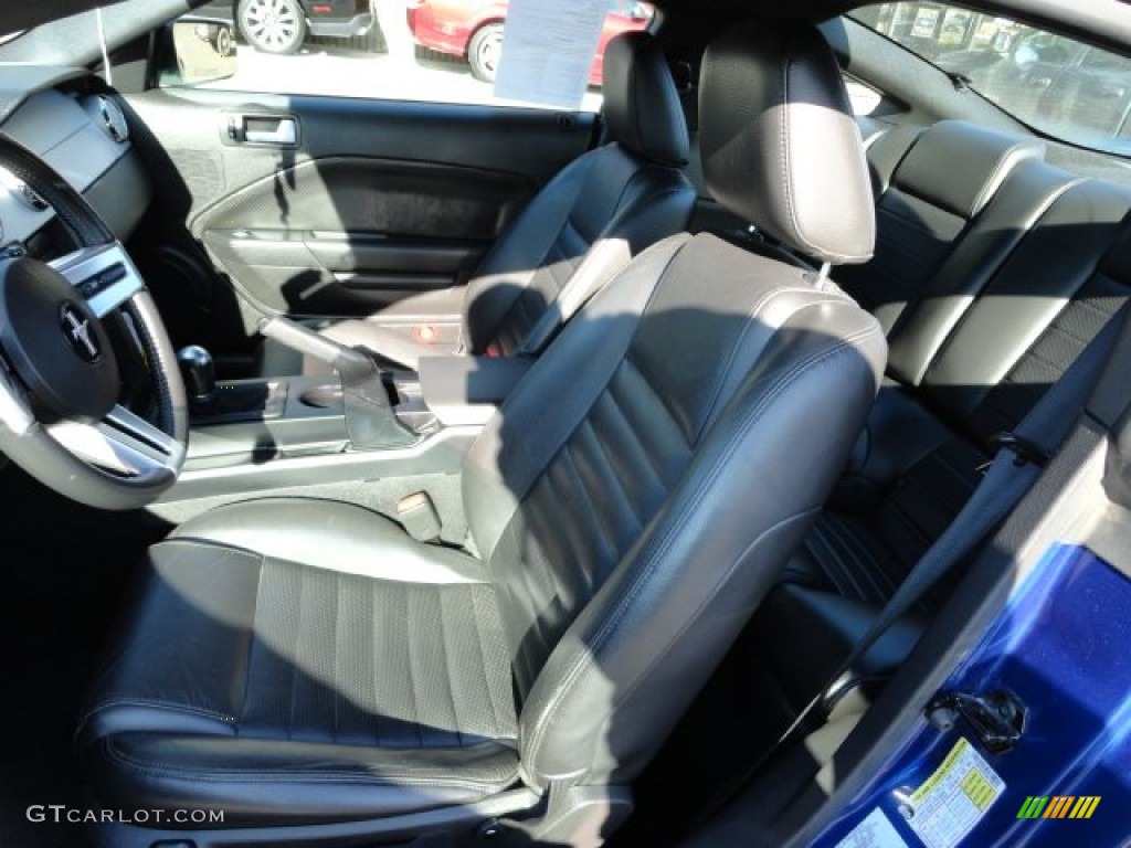 Dark Charcoal Interior 2006 Ford Mustang GT Premium Coupe Photo #56209970