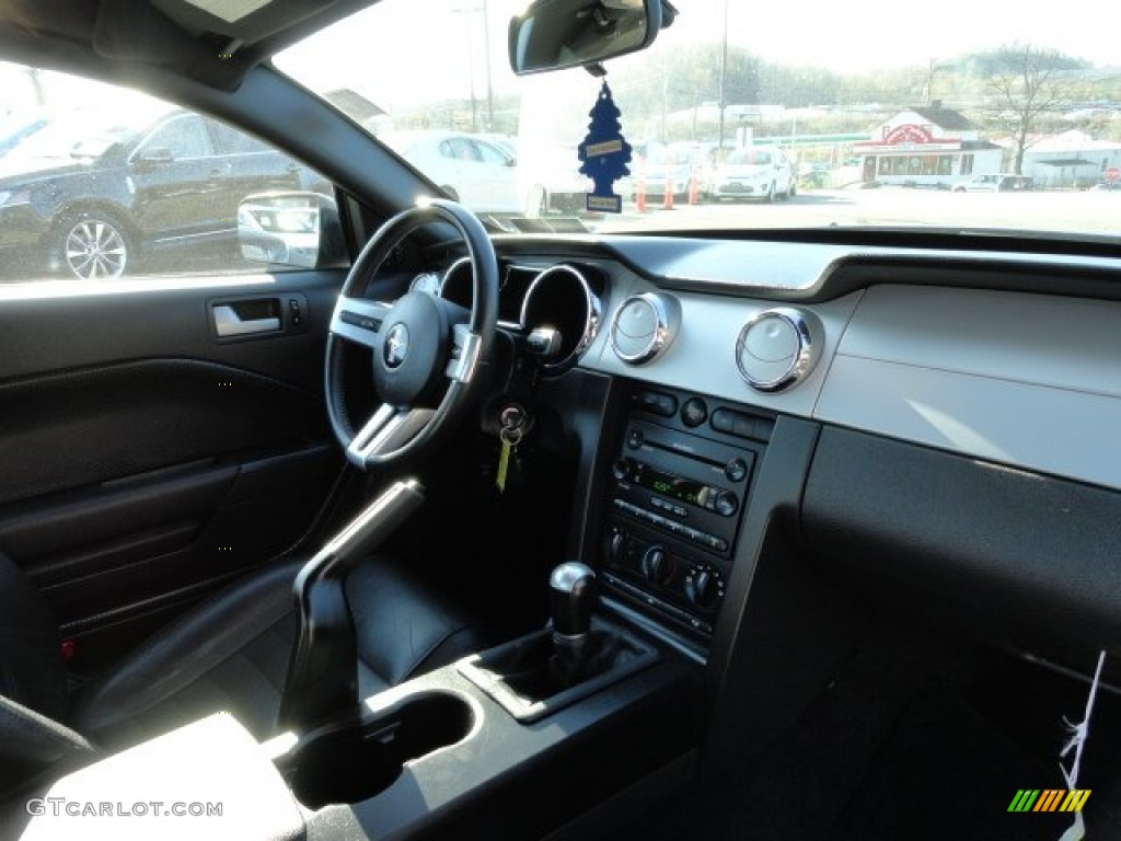 2006 Mustang GT Premium Coupe - Vista Blue Metallic / Dark Charcoal photo #16