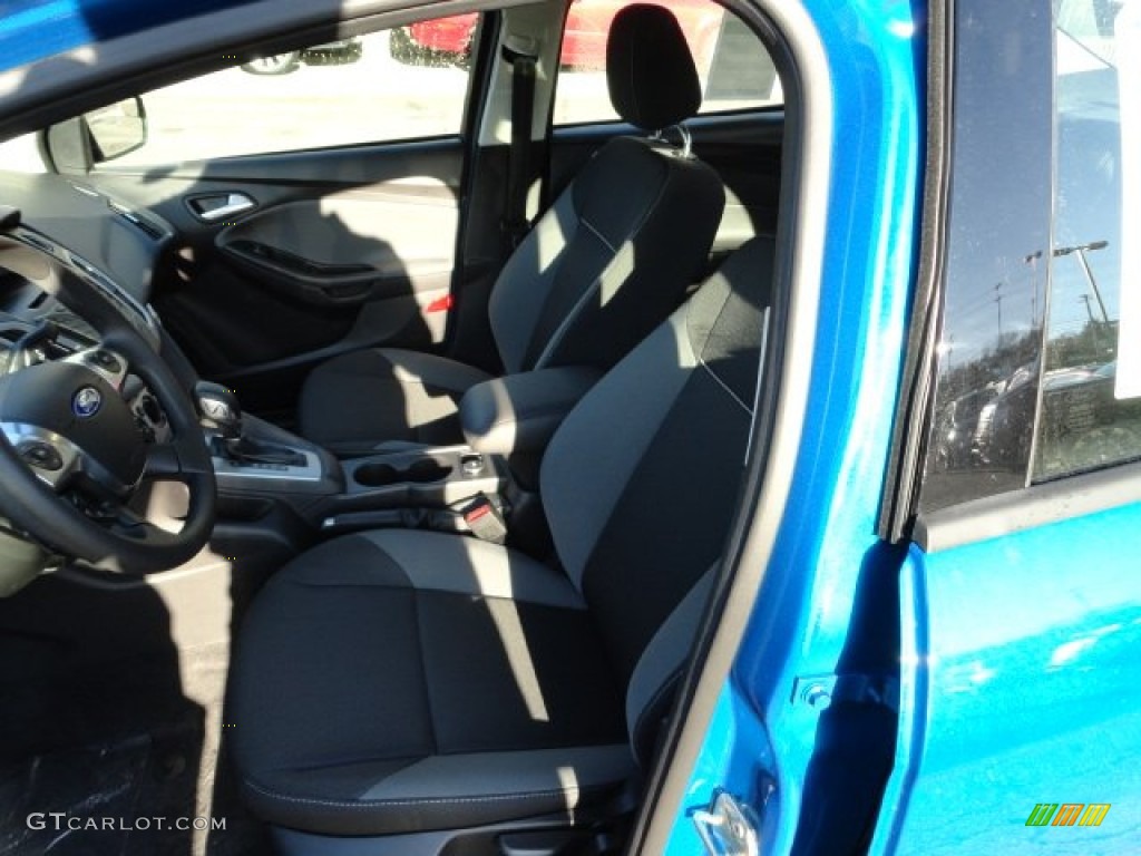 2012 Focus SE Sedan - Blue Candy Metallic / Charcoal Black photo #10