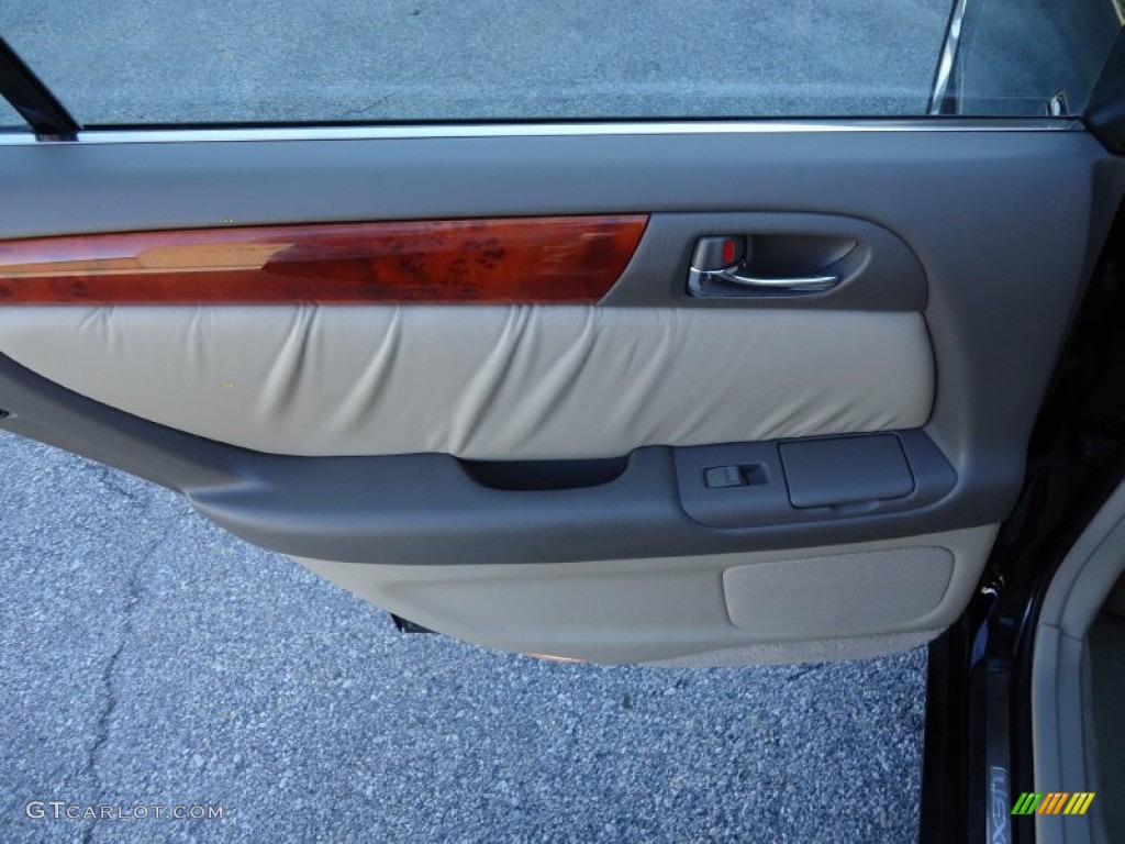 2003 Lexus GS 300 Door Panel Photos