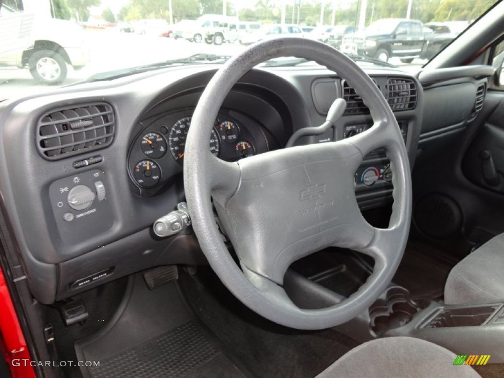 1998 Chevrolet S10 LS Regular Cab Graphite Steering Wheel Photo #56212595