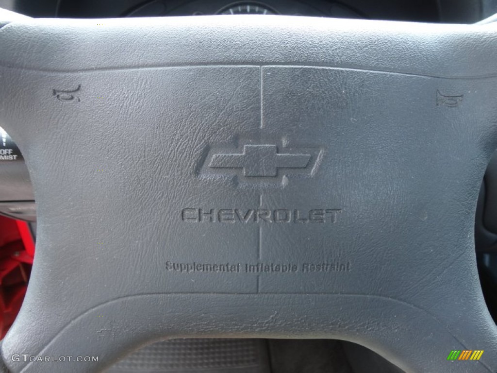 1998 Chevrolet S10 LS Regular Cab Marks and Logos Photos