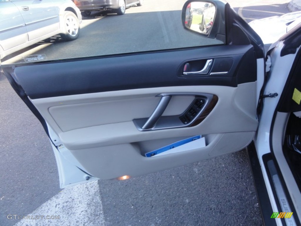 2009 Subaru Outback 3.0R Limited Wagon Door Panel Photos