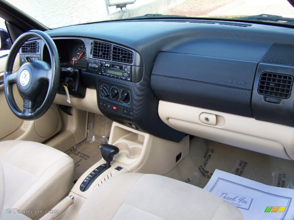 2002 Volkswagen Cabrio GLS Dashboard Photos