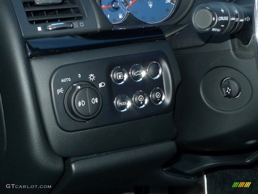2009 Maserati GranTurismo Standard GranTurismo Model Controls Photo #56220618