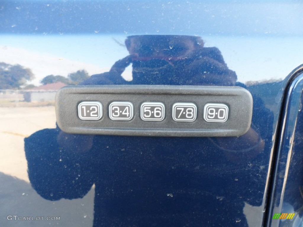 2012 F250 Super Duty Lariat Crew Cab 4x4 - Dark Blue Pearl Metallic / Black photo #17