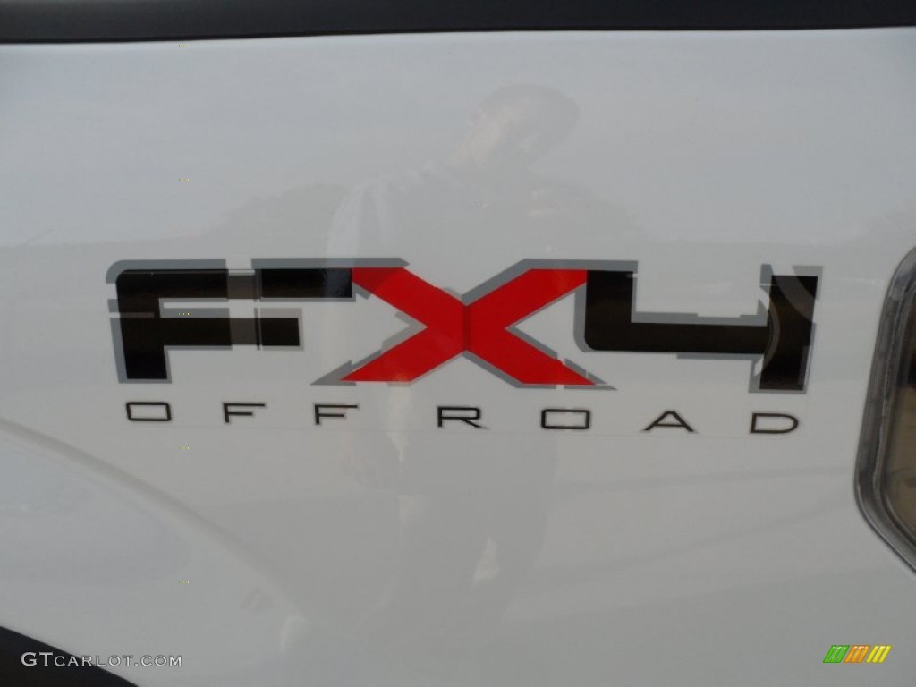 2011 F150 FX4 SuperCrew 4x4 - Oxford White / Black photo #20