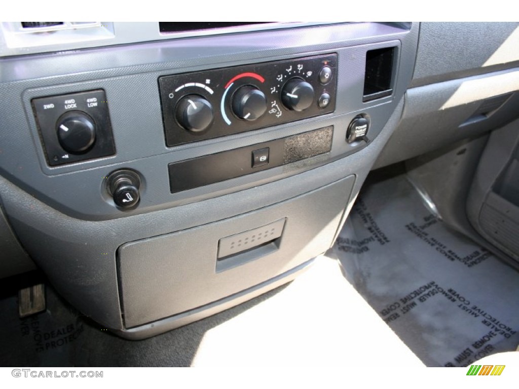 2007 Ram 3500 ST Quad Cab 4x4 Dually - Brilliant Black Crystal Pearl / Medium Slate Gray photo #74