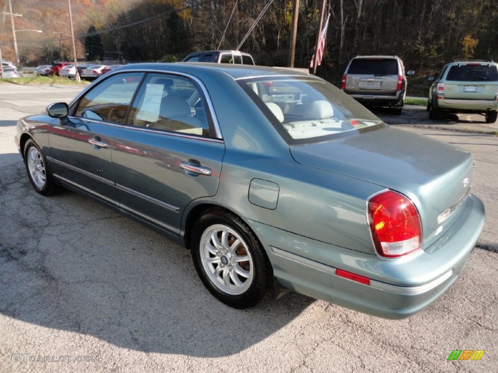 2002 XG350 Sedan - Celadon Green / Beige photo #4