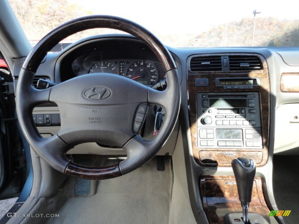 2002 XG350 Sedan - Celadon Green / Beige photo #11