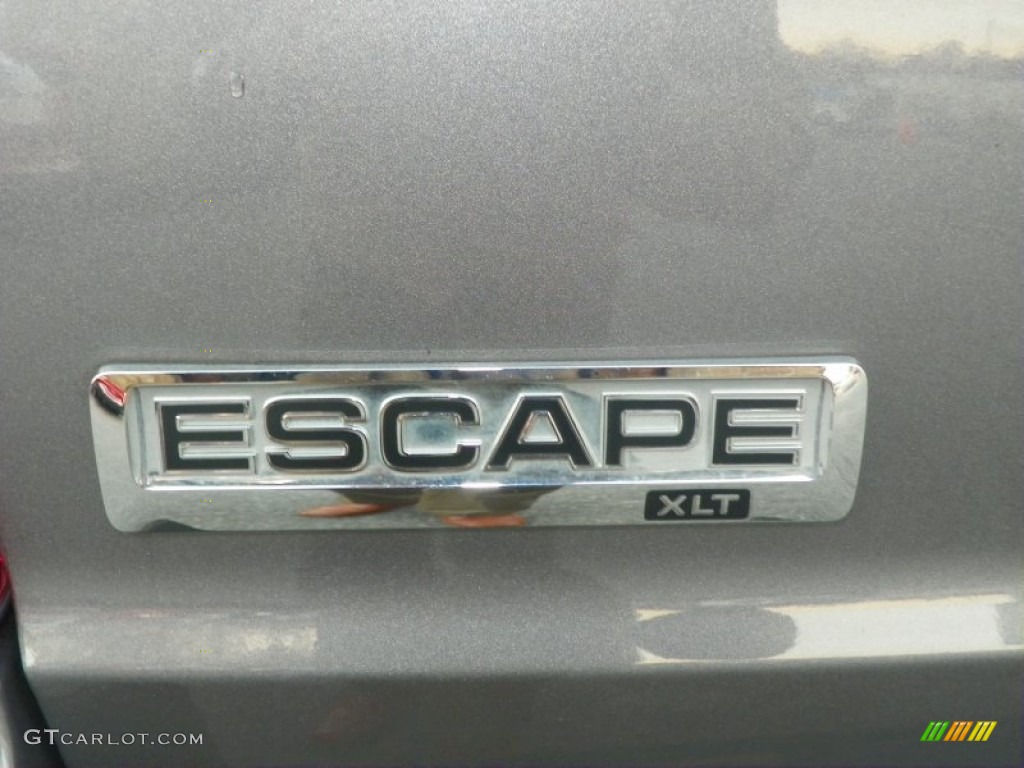 2010 Escape XLT 4WD - Sterling Grey Metallic / Charcoal Black photo #12