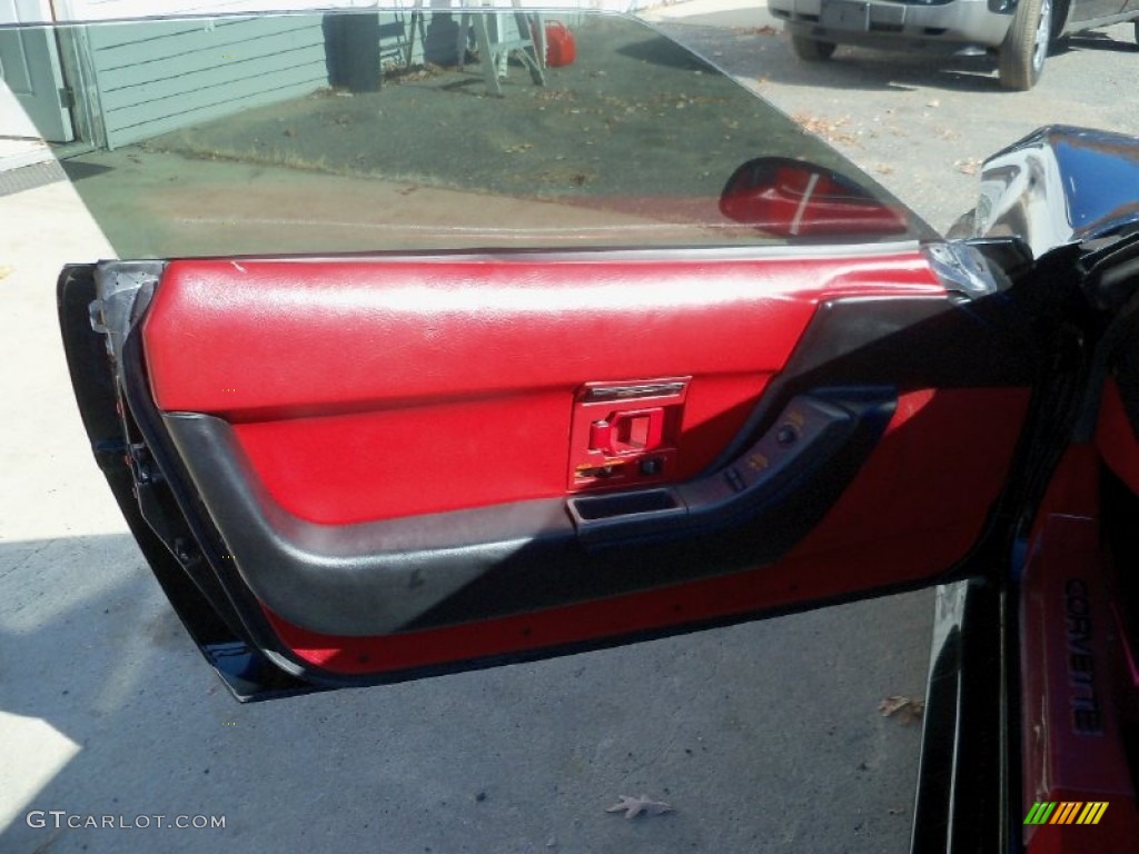 1990 Corvette Coupe - Black / Red photo #8
