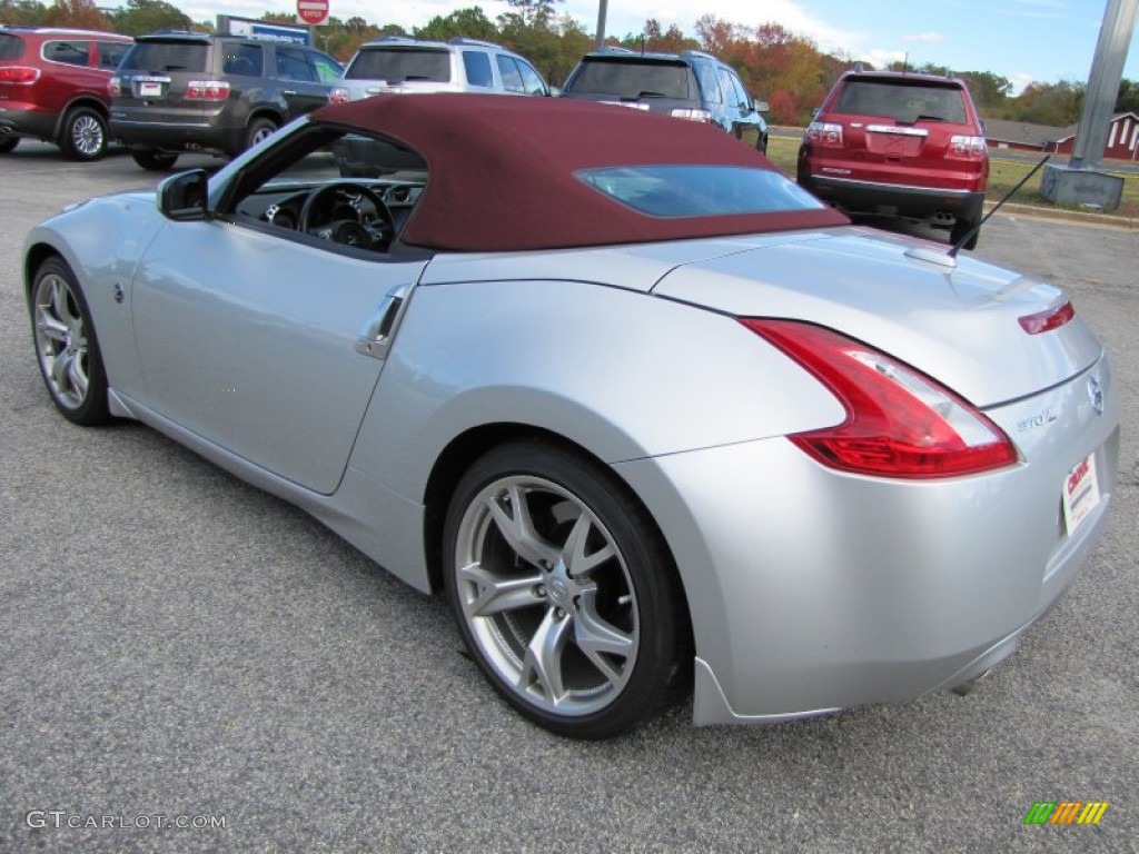 Wine Leather Interior 2010 Nissan 370Z Sport Touring Roadster Photo #56232683