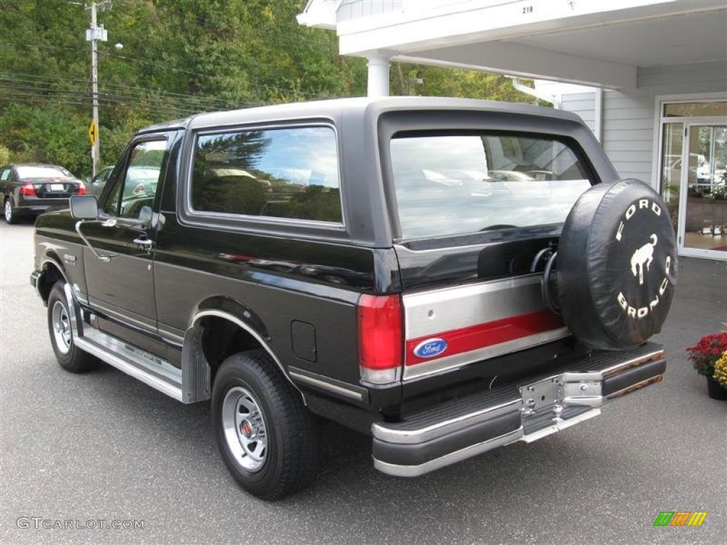 1990 Bronco Custom 4x4 - Raven Black / Dark Charcoal photo #8