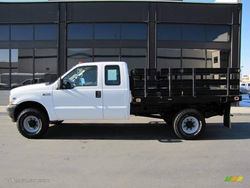 Oxford White 2002 Ford F350 Super Duty XL SuperCab 4x4 Stake Truck Exterior Photo #56233694