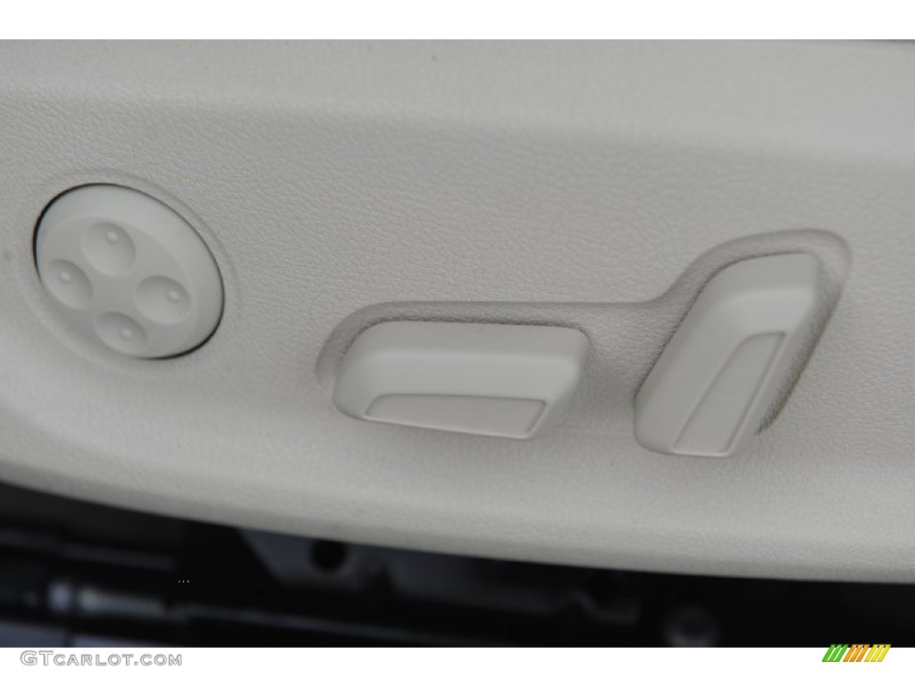 2011 Audi A5 2.0T quattro Coupe Controls Photo #56234549