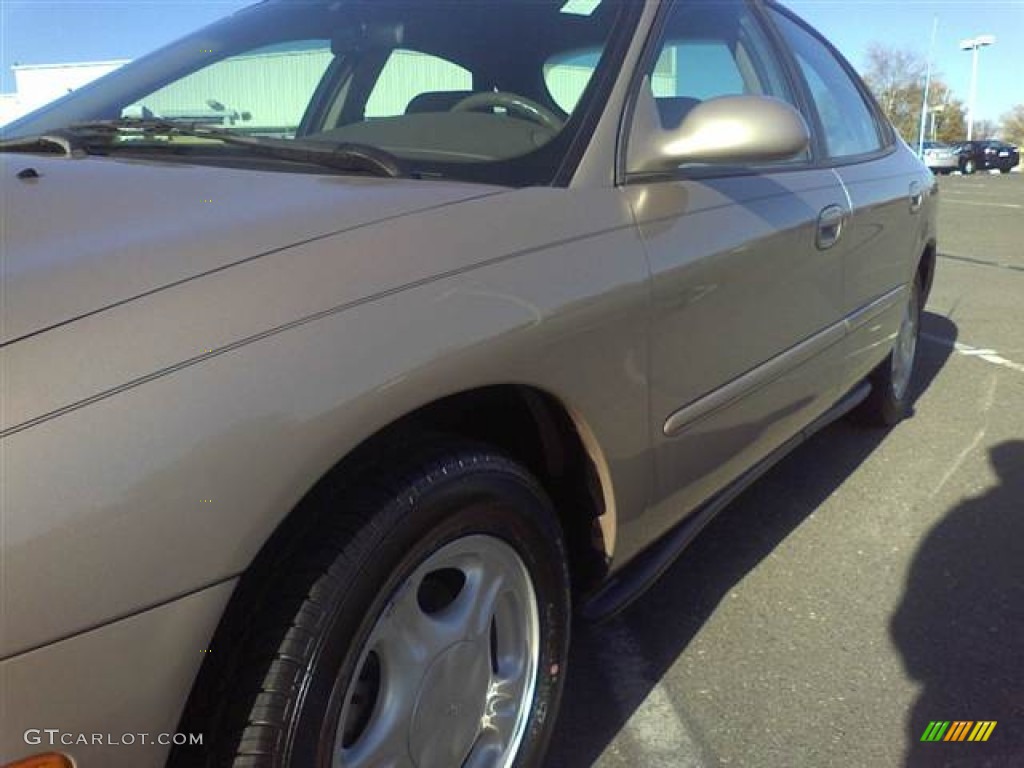 1999 Taurus SE - Light Prairie Tan Metallic / Medium Prairie Tan photo #21