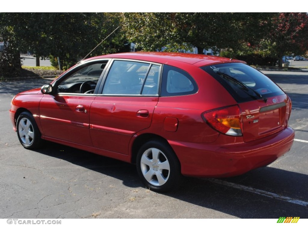 2002 Rio Cinco Hatchback - Classic Red / Gray photo #4