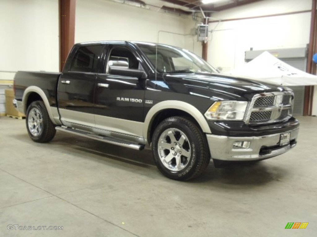 2011 Ram 1500 Laramie Crew Cab 4x4 - Brilliant Black Crystal Pearl / Light Pebble Beige/Bark Brown photo #7