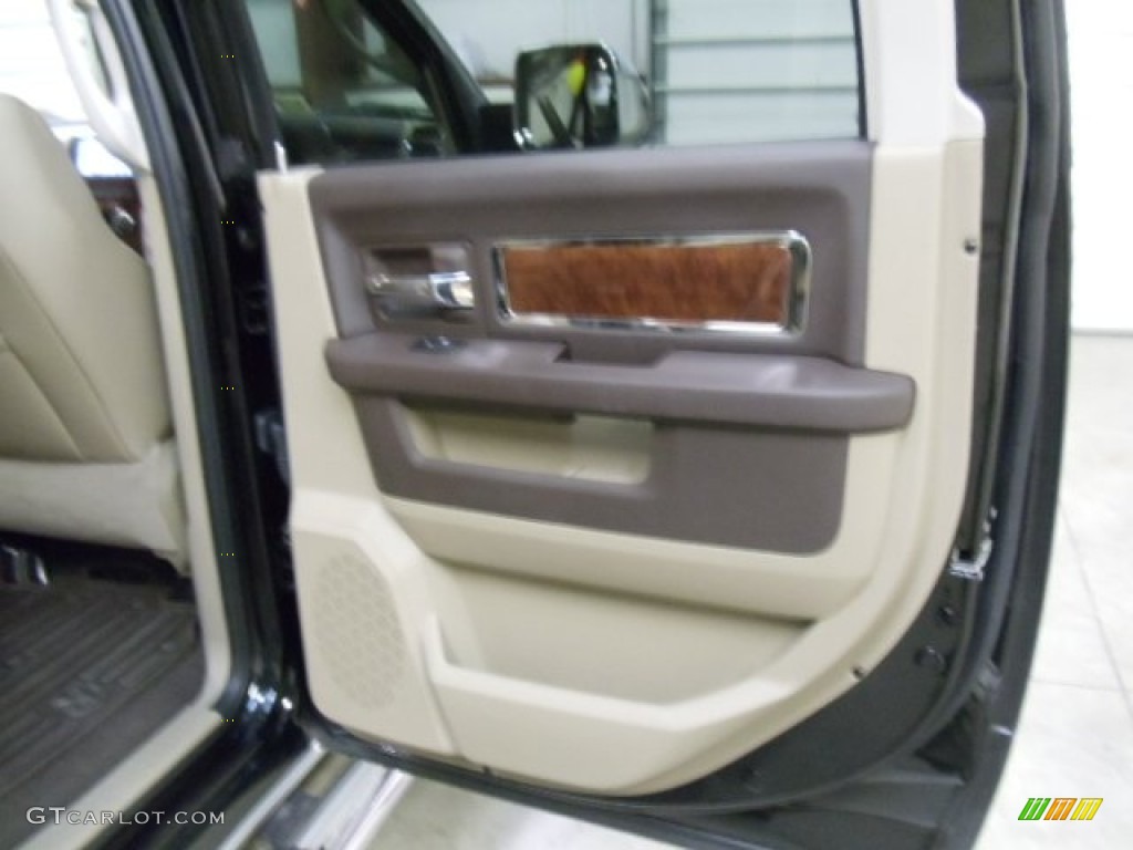 2011 Ram 1500 Laramie Crew Cab 4x4 - Brilliant Black Crystal Pearl / Light Pebble Beige/Bark Brown photo #11