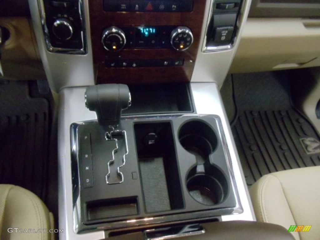 2011 Ram 1500 Laramie Crew Cab 4x4 - Brilliant Black Crystal Pearl / Light Pebble Beige/Bark Brown photo #15