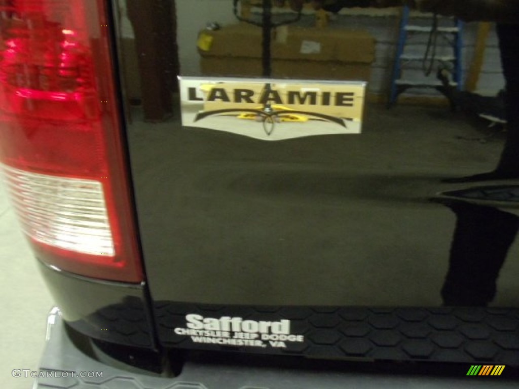 2011 Ram 1500 Laramie Crew Cab 4x4 - Brilliant Black Crystal Pearl / Light Pebble Beige/Bark Brown photo #30