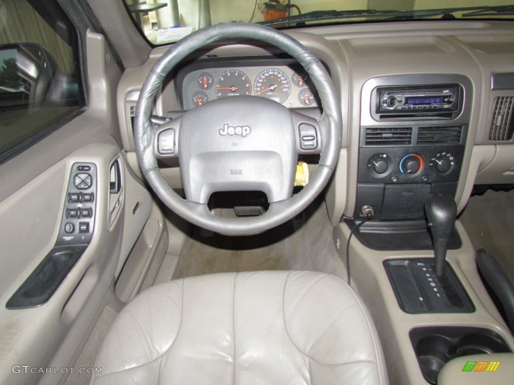 2001 Grand Cherokee Laredo - Woodland Brown Satin Glow / Sandstone photo #14